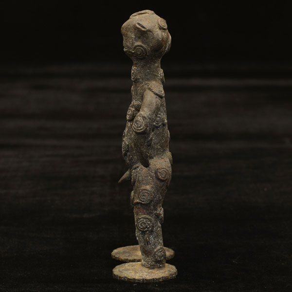 African Benin Bronze 8 left side