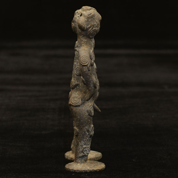 African Benin Bronze 8 Right Side