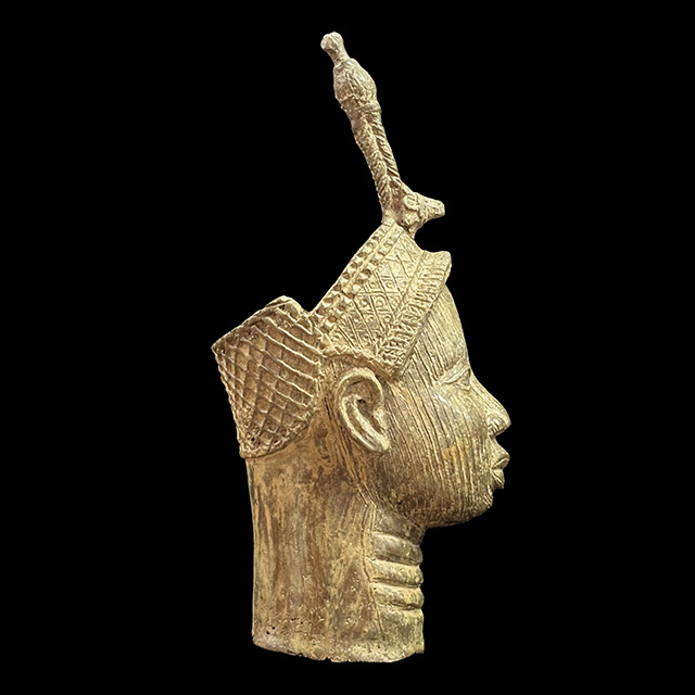 African Benin bronze Ile-Ife king 47 Right Side
