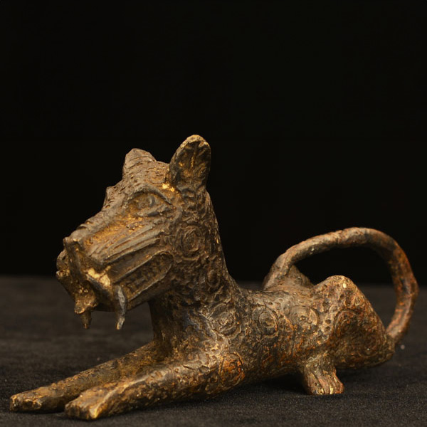 African Benin Royal Leopard 23 Left Angle