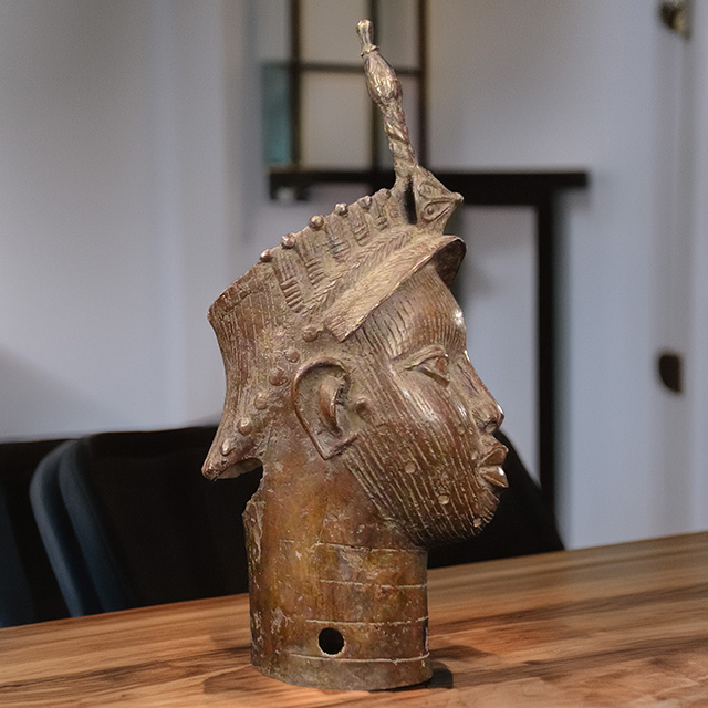 Benin Ile-Ife bronze 91 Right Side - Click to zoom. African Benin Ile-Ife bronze 91 Right Side