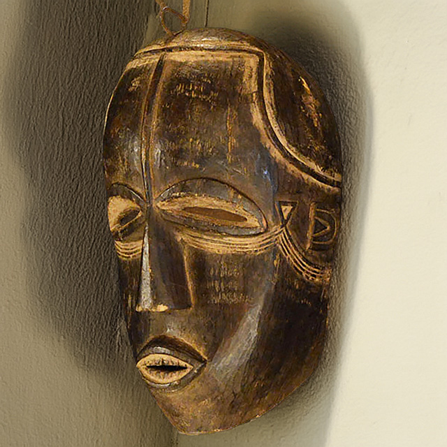 Bete Mask 2 Left Angle