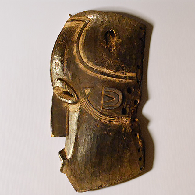 Bete Mask 2 left side