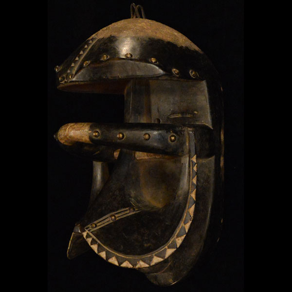 Bete Mask 8 Left Angle