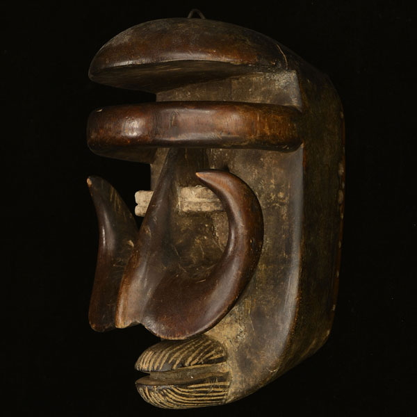 African Bete Mask 11 Left Angle