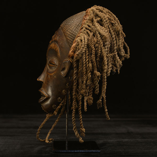 African Chokwe mask left side