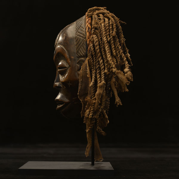 African Chokwe mask left side