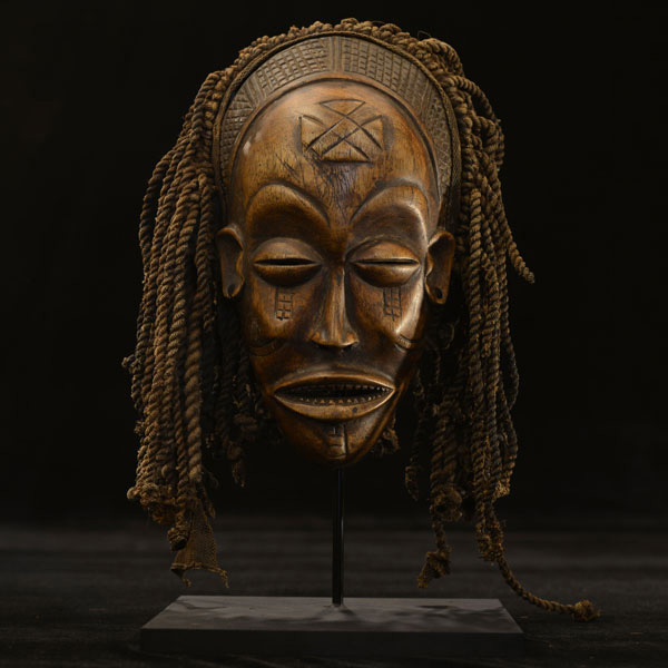 African Chokwe mask