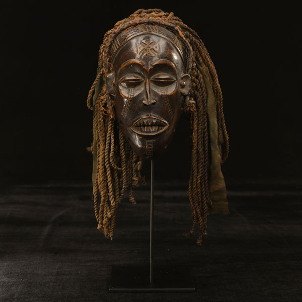 African Chokwe mask