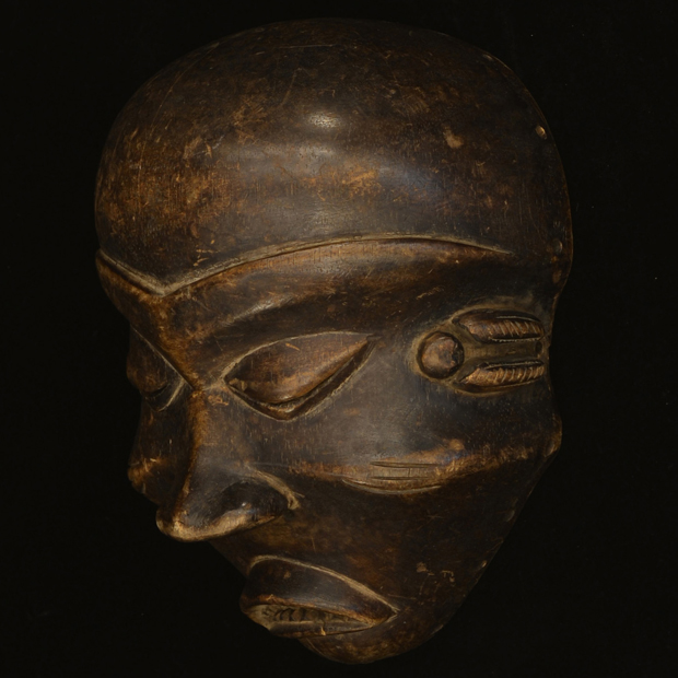 African Chokwe mask Left Angle