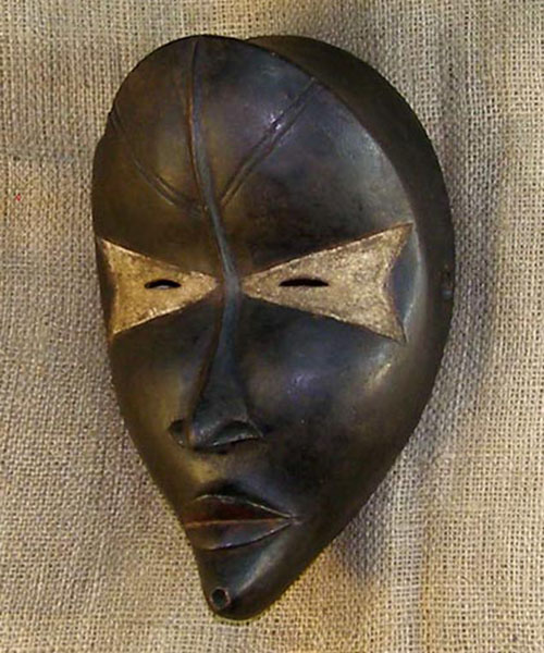 African Dan Mask 32 Left Angle