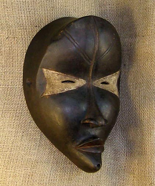 African Dan Mask 32 Right Angle