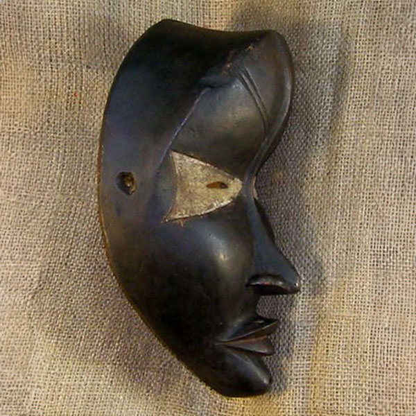 African Dan Mask 32 Right Side