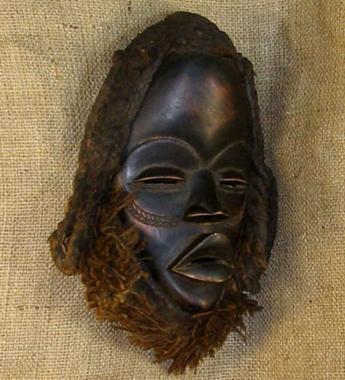 African Dan Mask 35 Right Angle