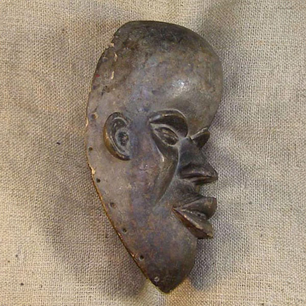 Dan Mask 30 Right Side