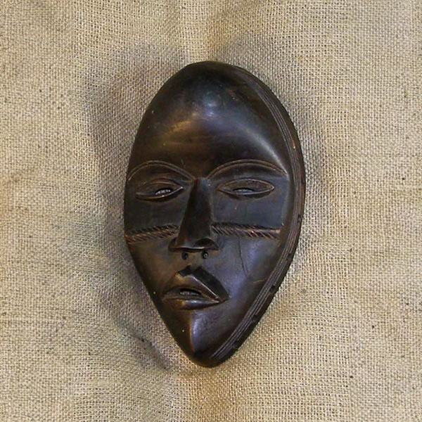 Dan Mask 31 Left Angle