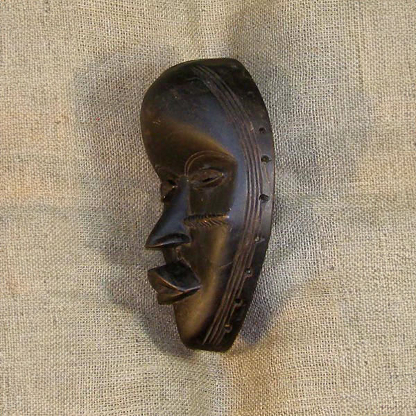 Dan Mask 31 Left
