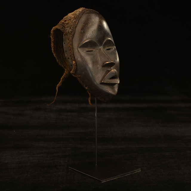 Dan Mask 69 on display stand