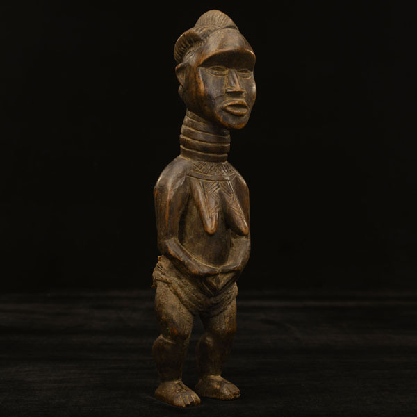 Dan Statuette 2 