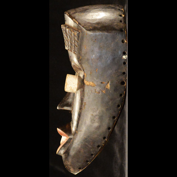 Dan Mask 23 left side