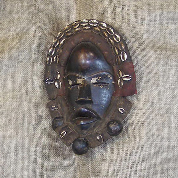 Dan Mask 24 Left Angle