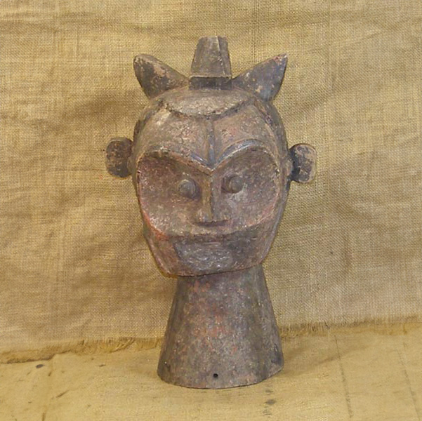 Eket Statuette 1 front