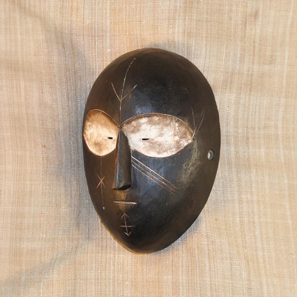 Fang Mask 62 Left Angle