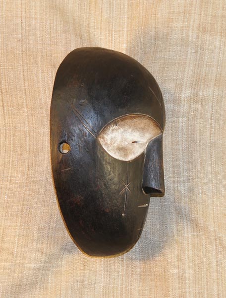 Fang Mask 62 Right Side