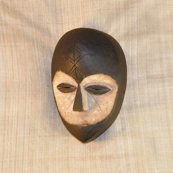 Fang Mask 66 Left Angle