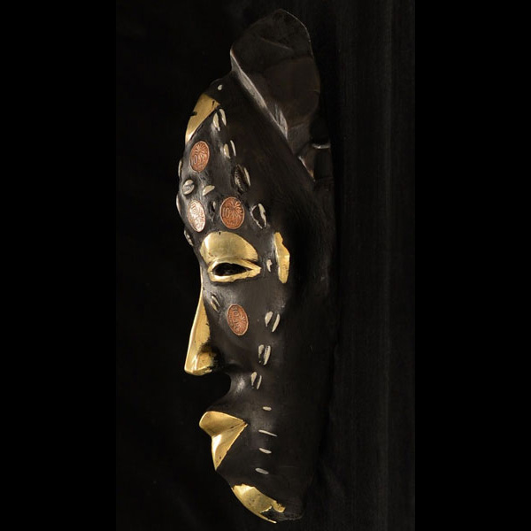 Fang Prosperity Mask 70 left side