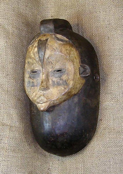 Fang Mask 43 Left Angle