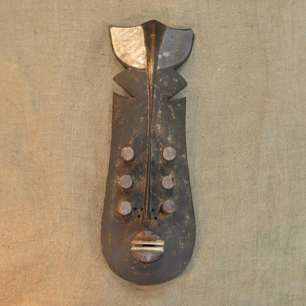 Grebo Mask 35 front