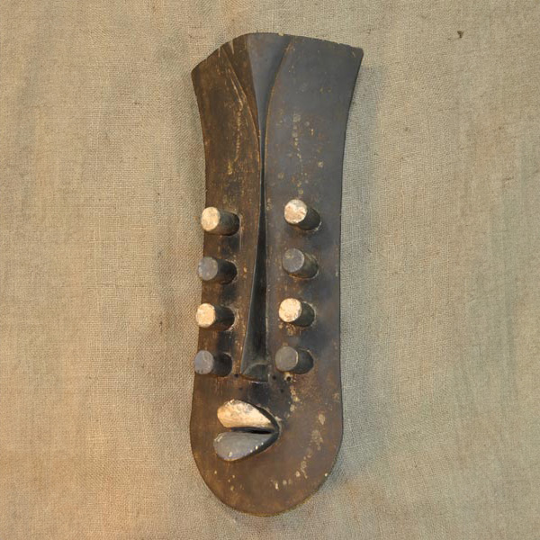 Grebo Mask 37 Left Angle