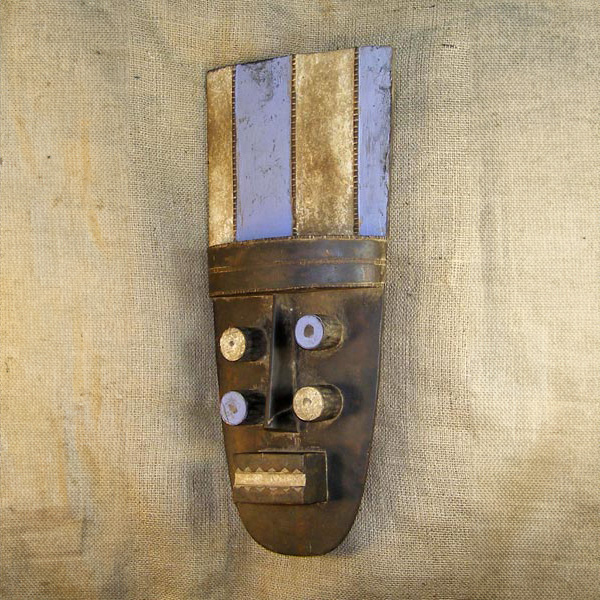 Grebo Mask 18 Left Angle
