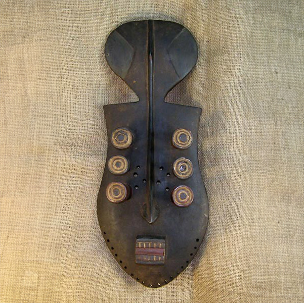 Grebo Mask 20 front