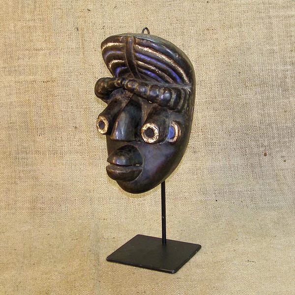 Grebo Mask 29 Left Angle