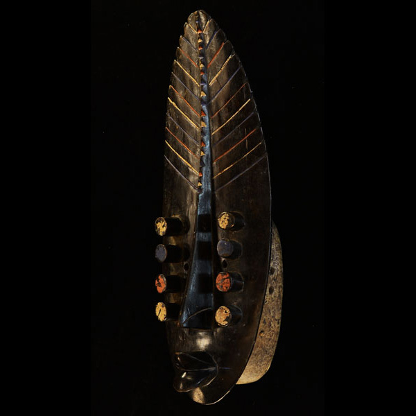 Grebo Mask 51 Left Angle
