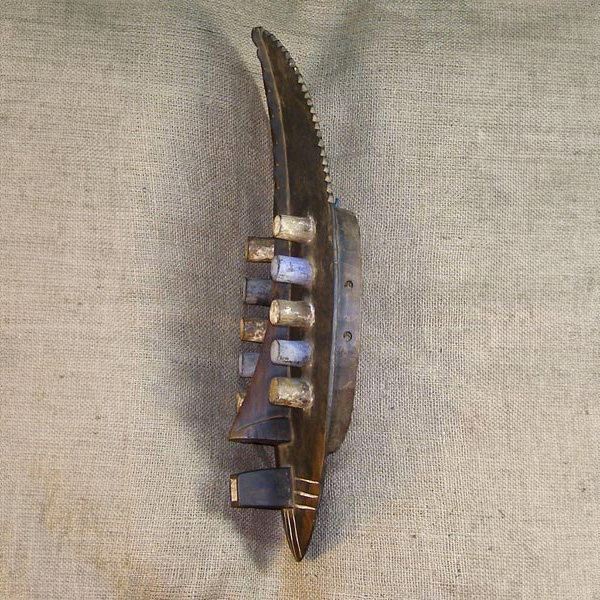 Grebo Mask 16 Left