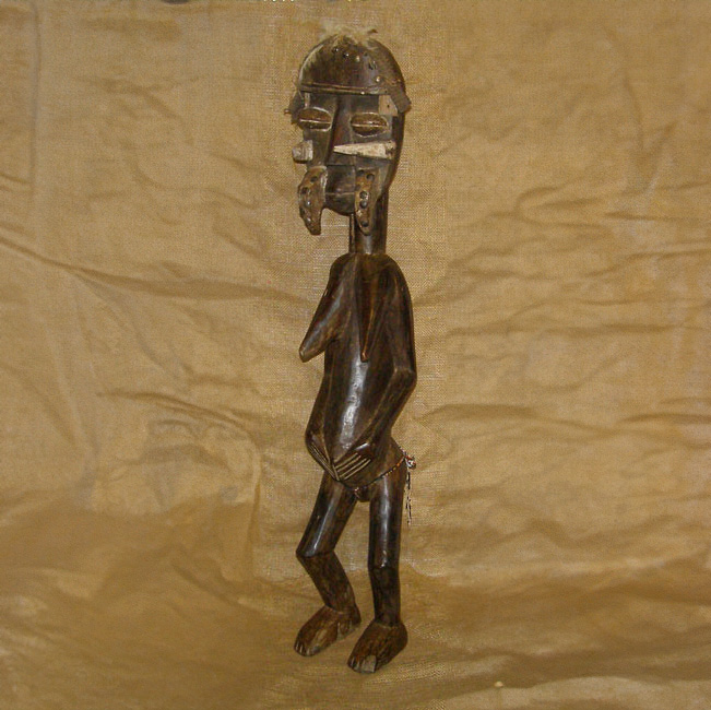 Grebo Statuette 1 Left Angle