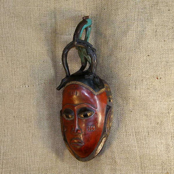 Guro Mask 53 Left Angle