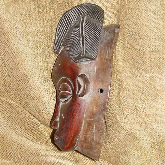 Guro Mask 18 Left Angle