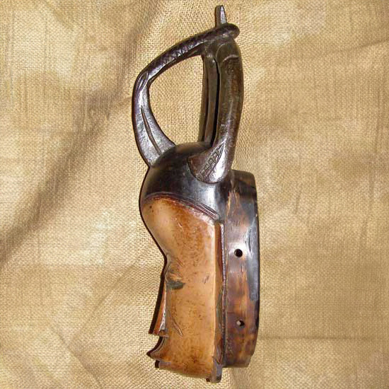 Guro Mask 19 Left Angle