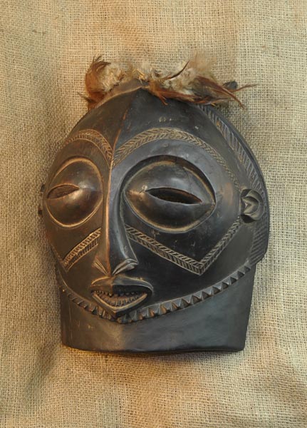 Hemba Mask 10 Left Angle