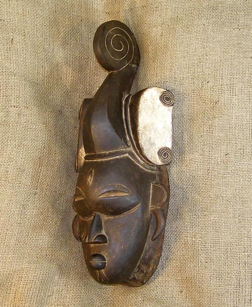 Jimini Mask 9 Left Angle