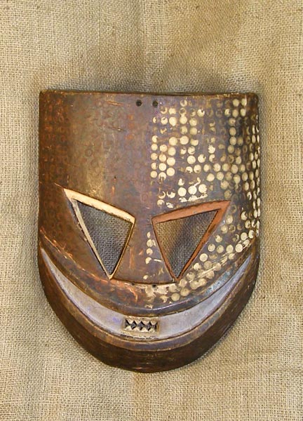 Kuba Mask 17 front