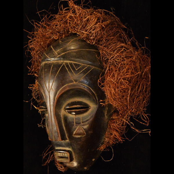 Kuba Mask 48 Left Angle