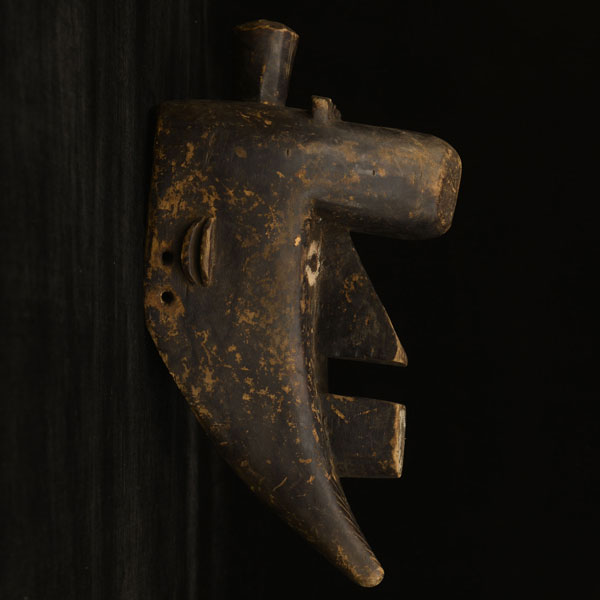 Kuba Mask 45 Right Side