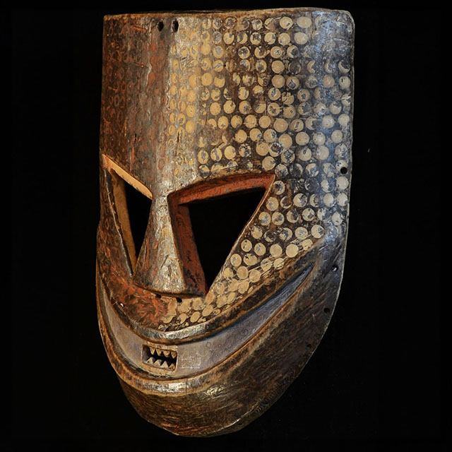 Kuba Mask 55 Left Angle