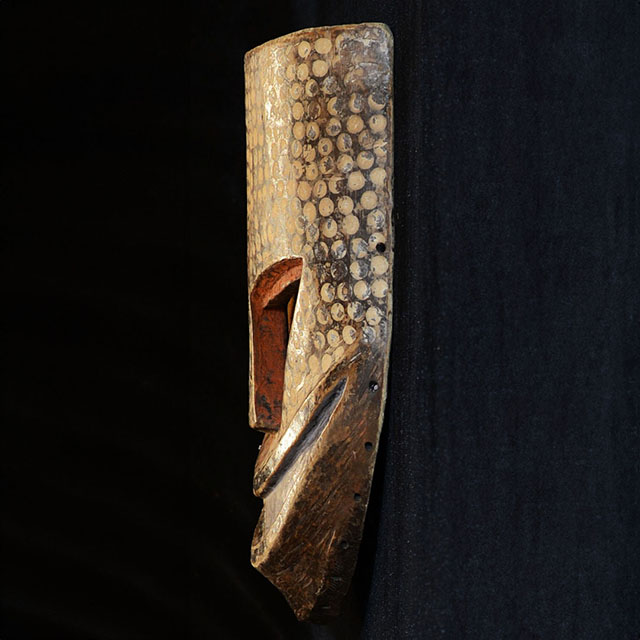 Kuba Mask 55 left side