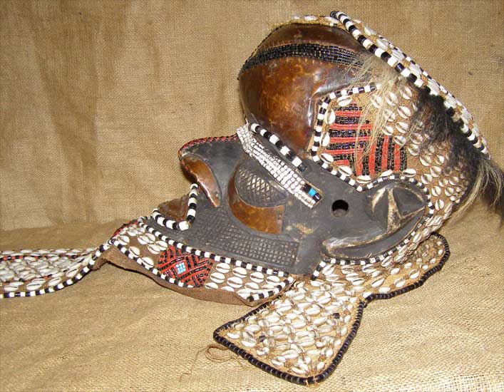Kuba Bwoom Mask 2 Left